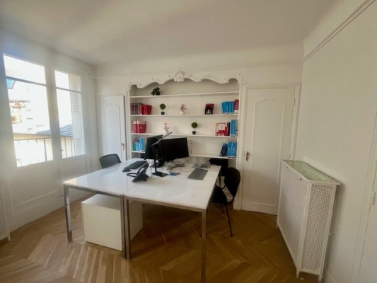 Photo grand bureau 2.jpg